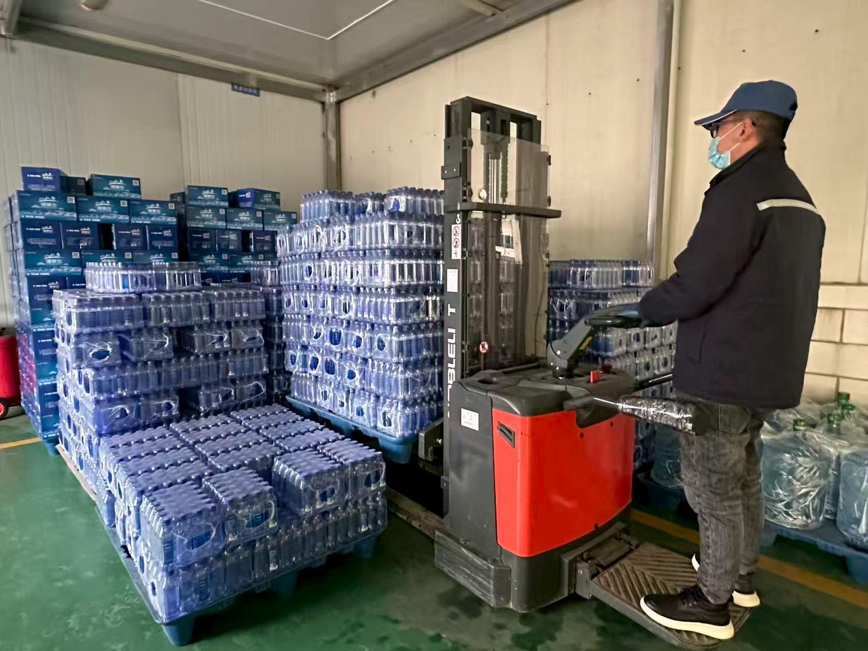 大干100天 決勝保目標?|潤川礦泉水公司：錨定目標全力沖刺 實干擔當決勝全年